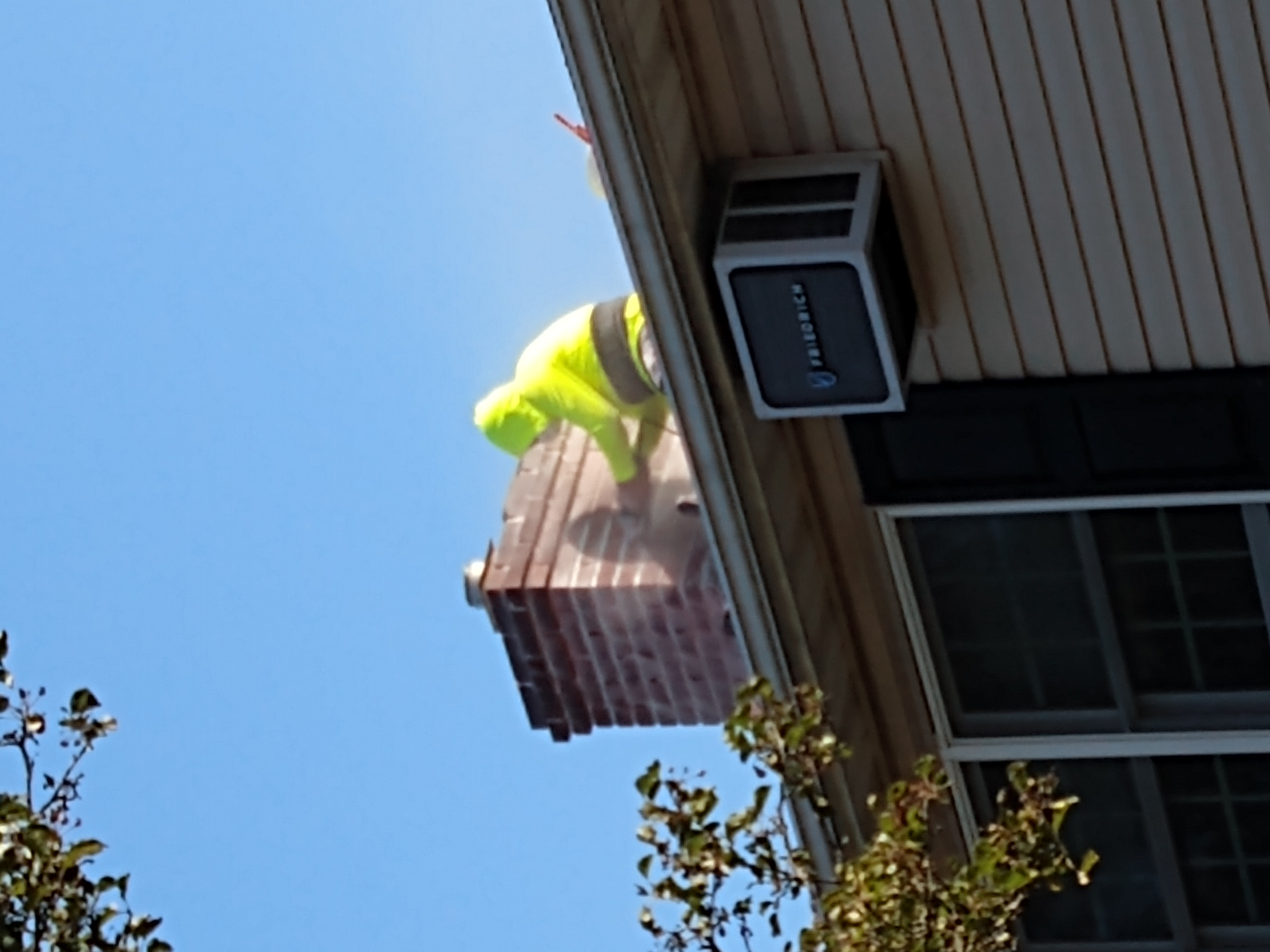 Chimney tuckpointing and mortar repair in Uniondale, New York